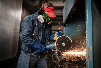 Угловая шлифовальная машина ЭНГЕЛЬС УШМ 24-230 (арт. 0.701.030.023) БОШ